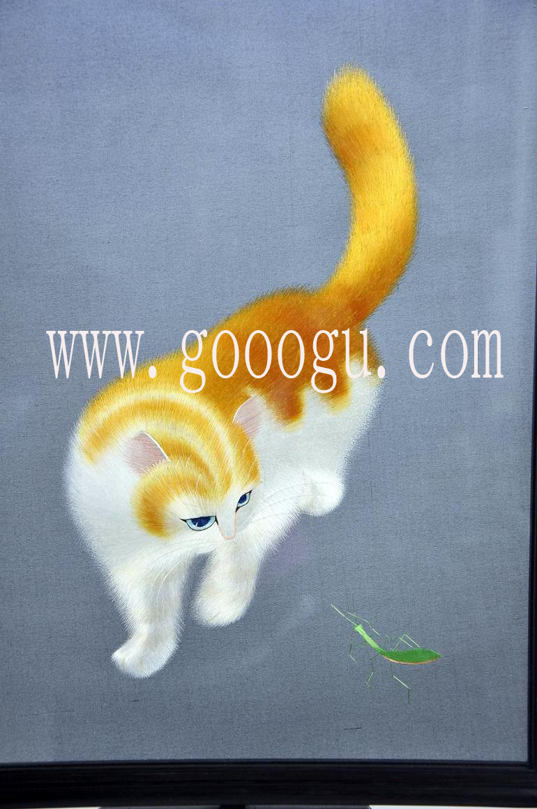 蘇繡小貓的特寫鏡頭、繡線比頭發(fā)絲還要細(xì)、繡工相當(dāng)精致！